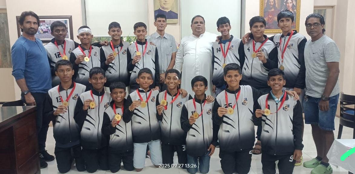 Congratulations to our U-15 Hockey Team, winners of the Nehru Cup, State level.