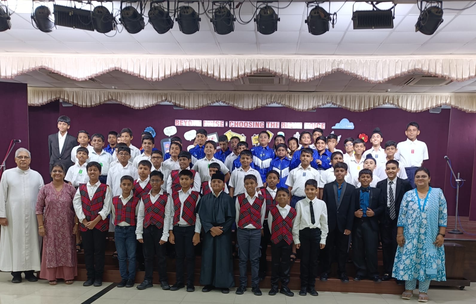 Beyond the Noise: Choosing the Right Voice : 6D Class assembly   